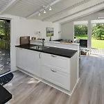 5 Person In Oksbol-by Traum *