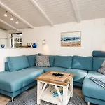5 Person In Oksbol-by Traum
