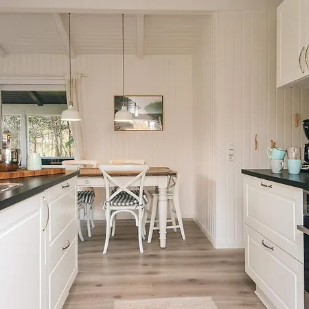 5 Person In Oksbol-by Traum Dyreby