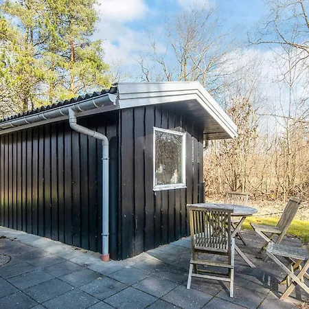 5 Person In Oksbol-by Traum Dyreby