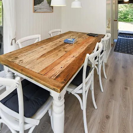 5 Person In Oksbol-by Traum *