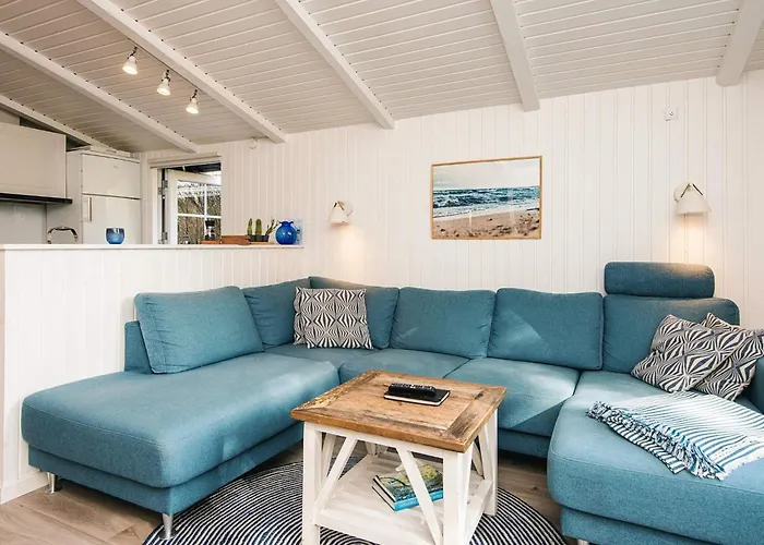 5 Person In Oksbol-by Traum