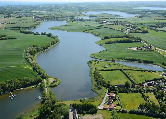 5 Person In Oksbol-by Traum Dyreby